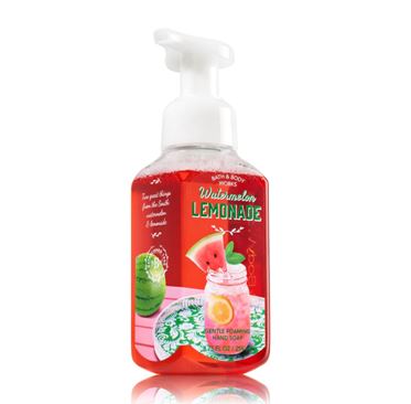 รูปภาพที่1 ของสินค้า : **พร้อมส่ง**Bath & Body Works Watermelon Lemonade Gentle Foaming Hand Soap 259 ml. โฟมล้างมือเนื้อโฟมนุ่ม อ่อนโยนต่อผิวบำรุงผิวให้ผิวนุ่มชุ่มชื่นไม่แห้งตึงหลังการใช้ กลิ่นหอมน้ำแตงโมชุ่มฉ่ำผสมกลิ่นมะนาวหอมสดชื่นคะ