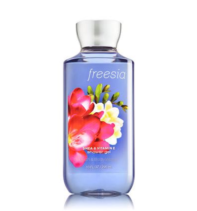 **พร้อมส่ง**Bath & Body Works Freesia Shea & Vitamin E Shower Gel 295ml. เจลอาบน้ำกลิ่นหอมติดกายนานตลอดวัน กลิ่นหอมโทนดอกไม้ ดอกฟรีเซีย ผสมกลิ่นหอมชองมัคส์ เปลือกไม้ หอมเหมือนช่อดอกไม้บูเก้ที่มีดอกไม้พันธุ์ไม้หลากหลายชนิด