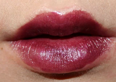 รูปภาพที่1 ของสินค้า : ** พร้อมส่ง ** NYX Round lipstick LSS561 Violet Ray 