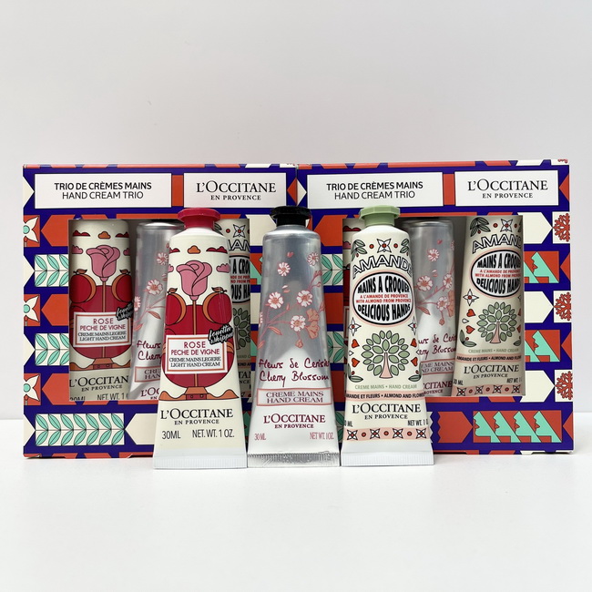 ٻҾ2 ͧԹ : 絢ͧѭ L'Occitane Holiday 2023 Hand Cream Floral Trio Set شͧѭШӻ 2023 اⷹ蹿3 ٵ 3 ҹʴʹѡ 鹴 ѵԵԹ ͺҧ˹ѡ  ا Ȩ