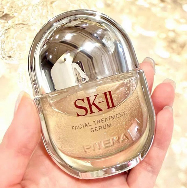 �ٻ�Ҿ���2 �ͧ�Թ��� : SK-II Facial Treatment Serum 50ml. ������ٵ��á�ͧ�ù����Ź� Heritage ���Ѳ�Ң�����ʹ��ż��������͹�����ú 3 �Ե� ��駴������� �١�ЪѺ �����觻�С��