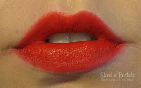 ٻҾ2 ͧԹ : MAC Matte Lipstick #Lady Danger  ᴧʴ ԻʵԡẺ ¹ ´ҧ繤Һ  ͺѹԴҹ ҧѹǻҡժԵҹͧй