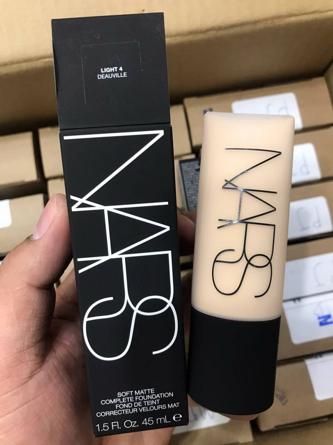 ٻҾ3 ͧԹ : NARS Soft Matte Complete Foundation 45 ml.  ͧҡ  Դ٧ ҧҧ繸ҵ ͺҧ ʺ¼ § ׹仡Ѻ ûԴдѺҹҧ֧٧ش ͧ ´-ᴧҡ شҧ Ш