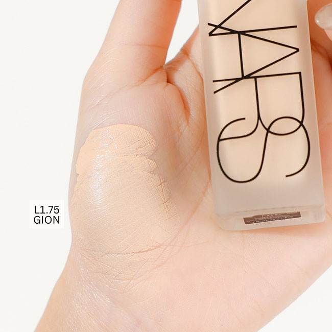 �ٻ�Ҿ���3 �ͧ�Թ��� : Nars Natural Matte Longwear Foundation 30ml �ͧ�������������ٵúҧ�� �����ʤ��������� ���¤���ѹ ��еԴ���ҹ 24 ������� �ҹ��ҧ�֧�٧ ������������֡��ʺ�¼�� ���˹ѡ˹�� ���Դ���º��¹ �����Ӿ�ҧ�٢���� ���ᴧ ��Шش��ҧ�� ����Ǵ��������ͤǺ�����