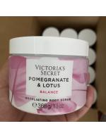 Victoria's Secret Pomegranate & Lotus Balance Exfoliating Body Scrub 368 g. ʤѺǡ Ѻ ¡蹼ҧѺд͡ ֡ʴ ҹ¹ ǿ굵 ¼¹ʤѺӵ ͹