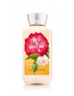 Bath & Body Works White Tea & Ginger Shea & Vitamin E Body Lotion 236 ml. โลชั่นบำรุงผิวสุดพิเศษ กลิ่นหอมใบชาผสมกลิ่นขิงอ่อนๆ ไม่ฉุนอย่างที่คิดนะ เพราะกลิ่นจะมีกลิ่นมัคส์มาช่วยให้กลิ่นนุ่มนวลขึ้น กลายเป็นกลิ่นที่หอมมากๆเลยคะ Bath & Body Works White Tea & Ginger Shea & Vitamin E Body Lotion 236 ml. โลชั่นบำรุงผิวสุดพิเศษ กลิ่นหอมใบชาผสมกลิ่นขิงอ่อนๆ ไม่ฉุนอย่างที่คิดนะ เพราะกลิ่นจะมีกลิ่นมัคส์มาช่วยให้กลิ่นนุ่มนวลขึ้น กลายเป็นกลิ่นที่หอมมากๆเลยคะ