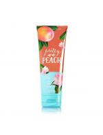 Bath & Body Works Pretty as a Peach 24 Hour Moisture Ultra Shea Body Cream 226g. ครีมบำรุงผิวสุดเข้มข้น มีกลิ่นหอมสดชื่นของพีชผสมกับดอกมะลิ หอมโทนผลไม้หอมหวานกำลังดีคะ Bath & Body Works Pretty as a Peach 24 Hour Moisture Ultra Shea Body Cream 226g. ครีมบำรุงผิวสุดเข้มข้น มีกลิ่นหอมสดชื่นของพีชผสมกับดอกมะลิ หอมโทนผลไม้หอมหวานกำลังดีคะ
