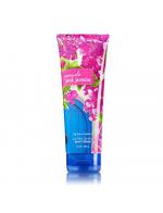 Bath & Body Works Seaside Pink Jasmine 24 Hour Moisture Ultra Shea Body Cream 226g. ครีมบำรุงผิวสุดเข้มข้น เติมความชุ่มชื่นให้กับผิวที่ต้องการการบำรุงเป็นพิเศษอีกทั้งมีกลิ่นหอมติดทนนานตลอดวัน กลิ่นหอมโทนผลไม้ ลูกพีชผสมกับกลิ่นดอกมะลิ หอมนุ Bath & Body Works Seaside Pink Jasmine 24 Hour Moisture Ultra Shea Body Cream 226g. ครีมบำรุงผิวสุดเข้มข้น เติมความชุ่มชื่นให้กับผิวที่ต้องการการบำรุงเป็นพิเศษอีกทั้งมีกลิ่นหอมติดทนนานตลอดวัน กลิ่นหอมโทนผลไม้ ลูกพีชผสมกับกลิ่นดอกมะลิ หอมนุ