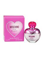 Moschino Pink Bouquet Eau De Toilette ขนาดทดลอง 5ml. สาวผู้เปี่ยมด้วยความสดใสและเริงร่า ด้วยกลิ่นหอมหวานของดอกไม้และผลไม้นานาชนิด มอบความสดชื่นที่แสนบริสุทธิ์เปิดตัวด้วยกลิ่นหวานซ่อนเปรี้ยวของ Pineapple และ Raspberry ตามด้วยความหอมที่แสนนุ่มละ Moschino Pink Bouquet Eau De Toilette ขนาดทดลอง 5ml. สาวผู้เปี่ยมด้วยความสดใสและเริงร่า ด้วยกลิ่นหอมหวานของดอกไม้และผลไม้นานาชนิด มอบความสดชื่นที่แสนบริสุทธิ์เปิดตัวด้วยกลิ่นหวานซ่อนเปรี้ยวของ Pineapple และ Raspberry ตามด้วยความหอมที่แสนนุ่มละ