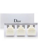 **พร้อมส่ง**Christian Dior Miss Dior Silky Soap Gift Set 50g. x 3 เซ็ทสบู่อาบน้ำกลิ่นน้ำหอมสุดหรูจากดิออร์ ให้คุณรู้สึกเหมือนได้อาบน้ำหอม ฟองครีมเนียนนุ่ม บำรุงผิวด้วยมอยเจอร์ไรเซอร์เข้มข้น เก็บล็อคความชุ่มชื่นตามธรรมชาติในผิว อ่อนโยนและบำรุงผิวอย่างธรรมช