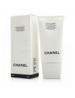 Chanel Le Blanc Intense Brightening Foam Cleanser 150ml. มูสทำความสะอาดผิวหน้าอันแสนผ่อนคลายและเนื้อโฟมอันเข้มข้น มอบผิวสะอาดบริสุทธิ์และนุ่มนวลดุลแพรไหม สีผิวแลดูกระจ่างใสขึ้น เปล่งประกาย และสว่างสดใส