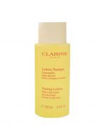 Clarins Toning Lotion With Camomile Alcohol Free 100ml. โทนเนอร์ปรับสภาพผิวปราศจากแอลกอฮอลล์ ด้วยสารสกัดของ Camomile และ Linden ทำความสะอาดด่านสุดท้ายสำหรับผิวธรรมดาหรือผิวแห้ง อุดมไปด้วยวิตามิน B และ E ให้ผิวนุ่ม ชุ่มชื่น คืนความสดชื่น ฟื้นฟูผิ Clarins Toning Lotion With Camomile Alcohol Free 100ml. โทนเนอร์ปรับสภาพผิวปราศจากแอลกอฮอลล์ ด้วยสารสกัดของ Camomile และ Linden ทำความสะอาดด่านสุดท้ายสำหรับผิวธรรมดาหรือผิวแห้ง อุดมไปด้วยวิตามิน B และ E ให้ผิวนุ่ม ชุ่มชื่น คืนความสดชื่น ฟื้นฟูผิ