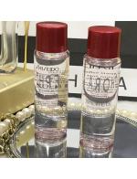 Shiseido Ginza Tokyo Treatment Softener ขนาดทดลอง 30 ml. โลชั่นสำหรับเติมน้ำให้ผิวสูตรใหม่ล่าสุด สำหรับผิวมันหรือผิวเป็นสิวง่าย เพิ่มความชุ่มชื้นให้ผิวมีความแข็งแรงมากขึ้น เข้าแก้ปัญหาริ้วรอยได้ตรงจุดสุดๆ  ใช้แล้วผิวหน้าจะแน่น ดูอิ่มฟูมากขึ้น 