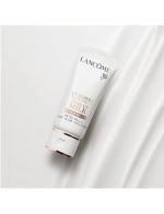 Lancome UV Expert Youth Shield Tone Up Milk SPF50+ PA++++ 30 ml. #Pearly White กันแดดเนื้อน้ำนมสูตรปรับปรุงใหม่ กันแดดผิวขาว เนื้อสีขาวปรับสีผิวให้ขาวกระจ่างใส ที่ออกแบบมาเพื่อปรับสีผิวให้ดูสว่างใสขึ้นทันทีที่ใช้ Lancome UV Expert Youth Shield Tone Up Milk SPF50+ PA++++ 30 ml. #Pearly White กันแดดเนื้อน้ำนมสูตรปรับปรุงใหม่ กันแดดผิวขาว เนื้อสีขาวปรับสีผิวให้ขาวกระจ่างใส ที่ออกแบบมาเพื่อปรับสีผิวให้ดูสว่างใสขึ้นทันทีที่ใช้