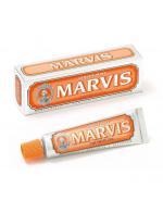 MARVIS Ginger Mint Toothpaste Travel Size 25 ml. (สีส้ม) ยาสีฟันระดับพรีเมี่ยม สูตรหอมสดชื่นจากหอมขิงและมิ้นท์ ความสดชื่นที่รังสรรค์อย่างประณีตด้วยวัตถุดิบที่ให้ความเผ็ดร้อนอย่างเช่น ขิง ที่ให้ความแปลกใหม่ด้วยรสชาติ พร้อมกระตุ้นให้สดชื่นรับวันให