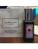 Jo Malone London Vetiver & Golden Vanilla Cologne Intense ขนาดทดลอง 9 ml. ขวดสีดำ โคโลญจน์ เปิดสัมผัสแรกด้วยกลิ่นหอมเย็นของกระวาน ที่ผสานไปกับความสดชื่นจาก ชาเกรปฟรุ๊ต และสัมผัสแสนอบอุ่นจากวานิลลา เบอร์เบิน  Jo Malone London Vetiver & Golden Vanilla Cologne Intense ขนาดทดลอง 9 ml. ขวดสีดำ โคโลญจน์ เปิดสัมผัสแรกด้วยกลิ่นหอมเย็นของกระวาน ที่ผสานไปกับความสดชื่นจาก ชาเกรปฟรุ๊ต และสัมผัสแสนอบอุ่นจากวานิลลา เบอร์เบิน
