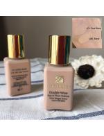 ESTEE LAUDER Double Wear Stay In Place Makeup SPF 10 PA++ ขนาดทดลอง 15ml. สี 1C1 Cool Bone เหมาะสำหรับผิวขาวอมชมพู รองพื้นตัวเทพสำหรับคนหน้ามัน เป็นรองพื้นในตำนานสำหรับสาวๆ ที่อยากจะได้ลุคเป๊ะๆ แบบไปออกงาน หรือใครที่หน้ามันขั้นสุด ขอแนะนำเลยค่า  ESTEE LAUDER Double Wear Stay In Place Makeup SPF 10 PA++ ขนาดทดลอง 15ml. สี 1C1 Cool Bone เหมาะสำหรับผิวขาวอมชมพู รองพื้นตัวเทพสำหรับคนหน้ามัน เป็นรองพื้นในตำนานสำหรับสาวๆ ที่อยากจะได้ลุคเป๊ะๆ แบบไปออกงาน หรือใครที่หน้ามันขั้นสุด ขอแนะนำเลยค่า