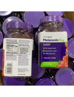 Natrol Gummies Melatonin 5 Mg. 180 Strawberry Gummies ของแท้จาก US 100% วิตามินเมลาโทนินแบบกัมมี่ รสสตรอเบอร์รี่ ระดับความเข้มข้นสำหรับผู้เริ่มทาน ช่วยทำให้รู้สึกผ่อนคลาย นอนหลับง่ายขึ้น หลับสบายไม่ตื่นกลางดึก ตื่นมาสมองปลอดโปร่ง ช่วยให้อา