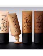 NARS Soft Matte Complete Foundation 45 ml.  รองพื้นใหม่จากนาร์ส เนื้อแมทต์ ปกปิดสูง สร้างผิวสวยอย่างเป็นธรรมชาติ เนื้อบางเบา สบายผิว เกลี่ยง่าย กลืนไปกับผิว ให้การปกปิดในระดับปานกลางจนถึงสูงสุด บิ้วเพิ่มได้ตามต้องการ ทั้งรอยดำ-รอยแดงจากสิว จุดด่างดำ และจุ NARS Soft Matte Complete Foundation 45 ml.  รองพื้นใหม่จากนาร์ส เนื้อแมทต์ ปกปิดสูง สร้างผิวสวยอย่างเป็นธรรมชาติ เนื้อบางเบา สบายผิว เกลี่ยง่าย กลืนไปกับผิว ให้การปกปิดในระดับปานกลางจนถึงสูงสุด บิ้วเพิ่มได้ตามต้องการ ทั้งรอยดำ-รอยแดงจากสิว จุดด่างดำ และจุ