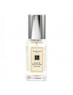 Jo Malone London Peony & Blush Suede Cologne ขนาดทดลอง 9 ml. โคโลญจน์ กลิ่นหอมละมุนสดชื่นไปด้วยกลิ่นดอกพีโอนี่ กลิ่นหอมตะกูลฟลอรอล หัวใจสำคัญแห่งเสน่ห์ พิโอนี่ ดอกไม้ที่เปี่ยมไปด้วยค่านิยมที่งดงาม บอบบางน่าทนุถนอม การหยอกเย้าที่แสนขี้เล่นกับกลิ่นหอมแร Jo Malone London Peony & Blush Suede Cologne ขนาดทดลอง 9 ml. โคโลญจน์ กลิ่นหอมละมุนสดชื่นไปด้วยกลิ่นดอกพีโอนี่ กลิ่นหอมตะกูลฟลอรอล หัวใจสำคัญแห่งเสน่ห์ พิโอนี่ ดอกไม้ที่เปี่ยมไปด้วยค่านิยมที่งดงาม บอบบางน่าทนุถนอม การหยอกเย้าที่แสนขี้เล่นกับกลิ่นหอมแร