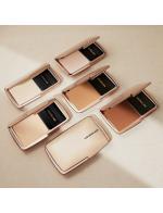 Hourglass Vanish Airbrush Pressed Powder 10.5 g แป้งอัดแข็งเนื้อบางเบาสามารถควบคุมความมันและมอบผิวที่เรียบเนียนตลอดวันด้วยคุณสมบัติของ Microspherical powder ช่วยเบลอรูขุมขนได้อย่างเป็นธรรมชาติ เนื้อแป้งให้ความเบาสบายผิวเหมาะสำหรับเติมระหว่างวันและไม่ทำให้ Hourglass Vanish Airbrush Pressed Powder 10.5 g แป้งอัดแข็งเนื้อบางเบาสามารถควบคุมความมันและมอบผิวที่เรียบเนียนตลอดวันด้วยคุณสมบัติของ Microspherical powder ช่วยเบลอรูขุมขนได้อย่างเป็นธรรมชาติ เนื้อแป้งให้ความเบาสบายผิวเหมาะสำหรับเติมระหว่างวันและไม่ทำให้