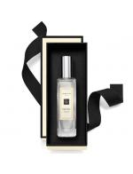 Jo Malone London Wood Sage & Sea Salt Cologne 30 ml. โคโลญจน์กลิ่นหอมผ่อนคลายที่ใช้ง่ายแต่มีเสน่ห์ ให้คนรอบข้างรู้สึกสบายๆไม่สปอร์ตมาก ชิลล์ๆ ราวกับได้หลีกหนีจากความวุ่นวายมารับความสดชื่นจากไอทะเล และใบเสจอันสดชื่นและผ่อนคลาย Jo Malone London Wood Sage & Sea Salt Cologne 30 ml. โคโลญจน์กลิ่นหอมผ่อนคลายที่ใช้ง่ายแต่มีเสน่ห์ ให้คนรอบข้างรู้สึกสบายๆไม่สปอร์ตมาก ชิลล์ๆ ราวกับได้หลีกหนีจากความวุ่นวายมารับความสดชื่นจากไอทะเล และใบเสจอันสดชื่นและผ่อนคลาย