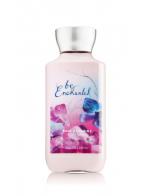 Bath & Body Works Be Enchanted  Shea & Vitamin E Body Lotion 236 ml. โลชั่นบำรุงผิวสุดพิเศษ กลิ่นหอมหวานของมวลดอกไม้นานาพรรณ ให้ความรู้สึกหอมหวาน กลิ่นนี้หอมน่ารักมากๆคะ  Bath & Body Works Be Enchanted  Shea & Vitamin E Body Lotion 236 ml. โลชั่นบำรุงผิวสุดพิเศษ กลิ่นหอมหวานของมวลดอกไม้นานาพรรณ ให้ความรู้สึกหอมหวาน กลิ่นนี้หอมน่ารักมากๆคะ