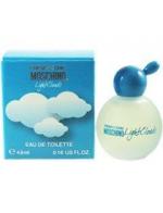 MOSCHINO Cheap and Chic Light Clouds ขนาด 4.9 ml น้ำหอมกลิ่นสดใสๆ  เหมือนท้องฟ้ายามเช้า มีกลิ่นหอมใสๆ   ของ Peach กุหลาบ ดอกบัว cyclamen มัชเมโล่ และมักส์     พอเทสดูแล้วกลิ่นที่ได้ก็แนวมอชชิโน่เลย หอมสดใสมากๆ แต่ตัวนี้จะเน้นไปทางหอมสดชื่นสบา MOSCHINO Cheap and Chic Light Clouds ขนาด 4.9 ml น้ำหอมกลิ่นสดใสๆ  เหมือนท้องฟ้ายามเช้า มีกลิ่นหอมใสๆ   ของ Peach กุหลาบ ดอกบัว cyclamen มัชเมโล่ และมักส์     พอเทสดูแล้วกลิ่นที่ได้ก็แนวมอชชิโน่เลย หอมสดใสมากๆ แต่ตัวนี้จะเน้นไปทางหอมสดชื่นสบา